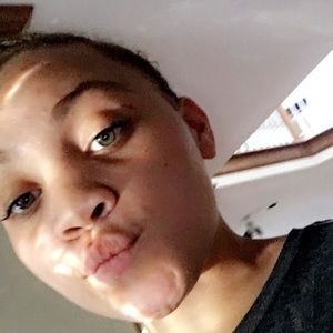 Meet your Posher, Riley